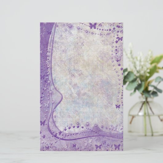 Lila Schmetterlingsgrenze Briefpapier (Stehend Vorderseite)