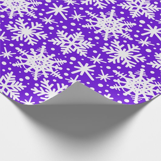 Lila Schneeflocken Geschenkpapier (Ecke)