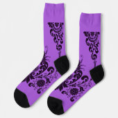 lila Schnörkelmuster Socken (Linkes Detail)