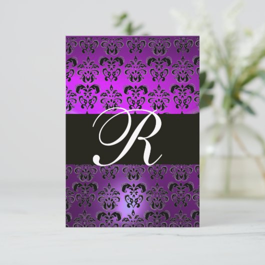 LILA SCHWARZ-WEISSE DAMASK-MONOGRAMM-UAWG EINLADUNG (Stehend Vorderseite)