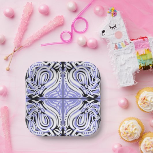 Lila Schwarz-weißes Curvy Abstraktes Muster Pappteller (Party)