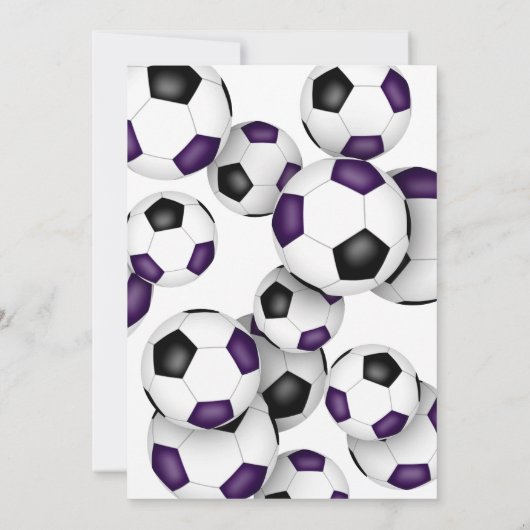 lila schwarze Fußballbälle Jungs Geburtstag Einladung (Rückseite)