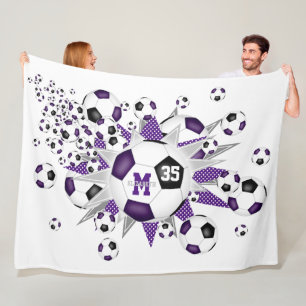 lila schwarze Fußballbälle: Mädchen benennen Fleecedecke