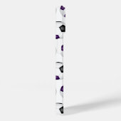 lila schwarze Fußbälle Muster mit Monogramm Case-Mate iPhone Hülle (Rückseite / Rechts)