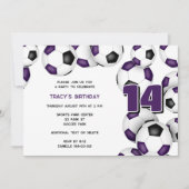 lila Schwarze Mannschaftsfarben Fußballbällchen Pa Einladung (Vorderseite)