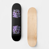 Lila schwarzer Blütenschädel Skateboard (Vorderseite)