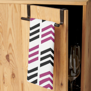 Lila Schwarzes Chevron-Geometrisches Muster Geschirrtuch