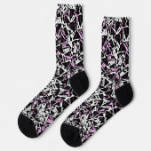 Lila schwarzes Dreiecksmuster Socken (Linkes Detail)