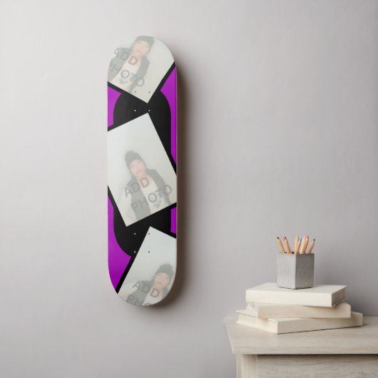 Lila Schwarzes Foto Skateboard (Wandkunst)