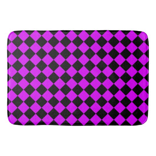 Lila Schwarzes Schachbrett Diamantmuster Badematte (Vorderseite)