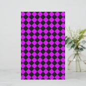Lila Schwarzes Schachbrett Diamantmuster Briefpapier (Stehend Vorderseite)