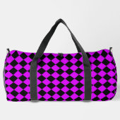 Lila Schwarzes Schachbrett Diamantmuster Duffle Bag (Rückseite)