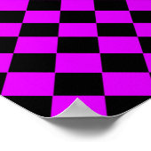 Lila Schwarzes Schachbrett Diamantmuster Poster (Ecke)
