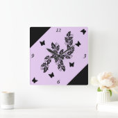 lila Schwarzschmetterling Quadratische Wanduhr (Zuhause)
