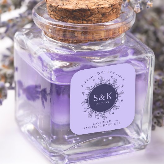 Lila Shades Wildblumen Wreath Wedding Sanitizer Quadratischer Aufkleber