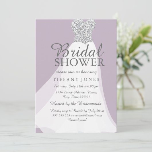 Lila Silberner Glitzer Weißes Kleid Brautparty Einladung (Stehend Vorderseite)