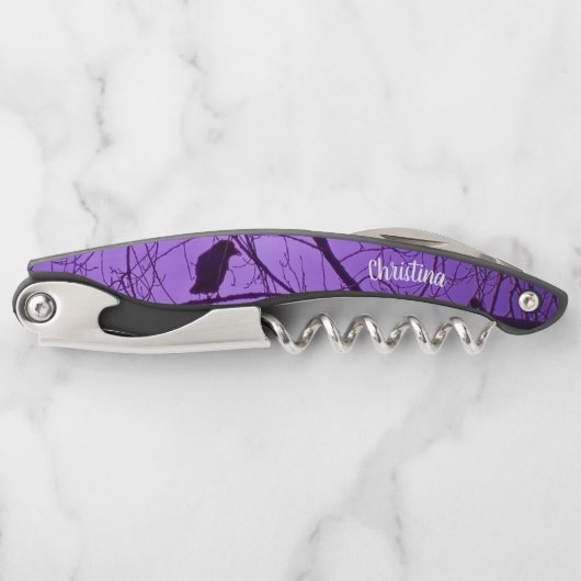 Lila Silhouette der Schwarzen Klaue in Baumzweigen Kellnermesser (Vorderseite)