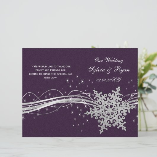 lila Silver Snowflakes Hochzeitsprogramme gefaltet (Stehend Vorderseite)