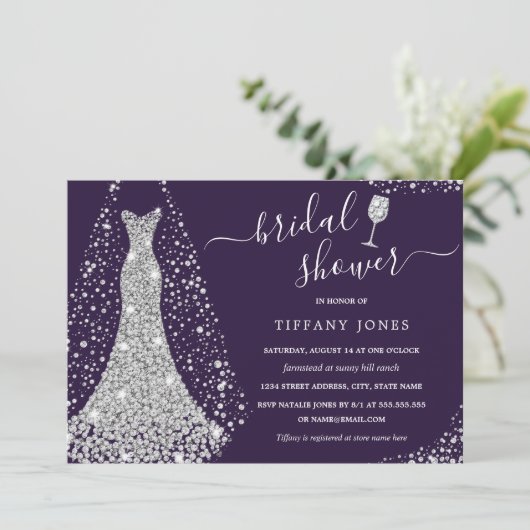 Lila Silver Wedding Dress Brautparty Einladung (Stehend Vorderseite)