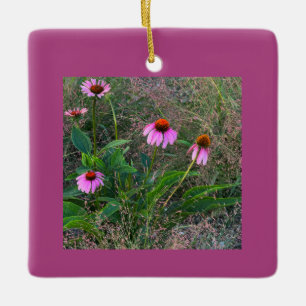 Lila Sitzmöbel Keramikornament