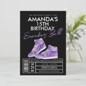 Lila Sneaker-Ball zum Geburtstag Einladung (Stehend Vorderseite)