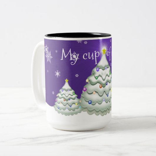 Lila Snowy Weihnachtsbaum Tasse (Vorderseite Links)