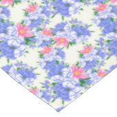 Lila Sommer Rosa Blumengarten Tischdecke (Schrägansicht)