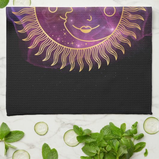 Lila Sonne und Mond Geschirrtuch (Gefaltet)