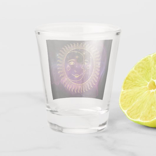 Lila Sonne und Mond Schnapsglas (Rückseite)