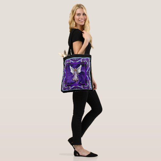 Lila Soul Scarf Tasche (Am Model)
