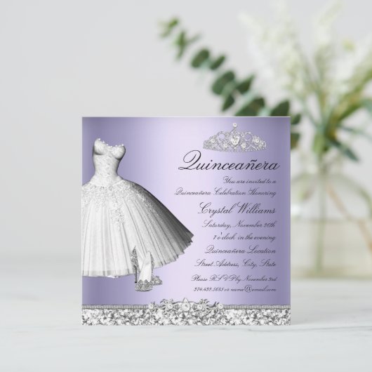 Lila Sparkor Glitzer Dress & Heelses Quinceanera Einladung (Stehend Vorderseite)
