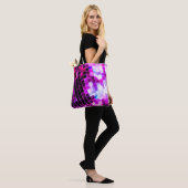 Lila Spiegelungs-Disco-Ball Tasche (Am Model)