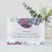 Lila staubblaue Blumen Grüne Blätter Hochzeit Dankeskarte (Stehend Vorderseite)
