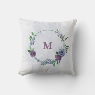 Lila staubblaues Blumenmuster Kissen