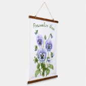 Lila Stiefmütterchen Botanische Kunst im Blumengar Wandteppich Mit Holzrahmen (Gewinkelt)