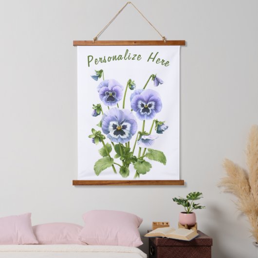 Lila Stiefmütterchen Botanische Kunst im Blumengar Wandteppich Mit Holzrahmen (Schlafzimmer)