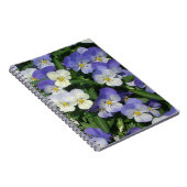 Lila Stiefmütterchen Garten Blumen Notizblock (Rechte Seite)