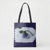 Lila Stiefmütterchen im Schnee Tasche (Vorderseite)