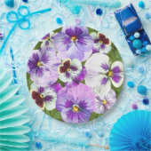 Lila Stiefmütterchen überall in botanischen Teller (Party)