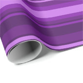 Lila Streifen Geschenkpapier (Rolleneckpunkt)