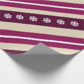 Lila Streifen und weiße Schneeflocken Geschenkpapier (Ecke)