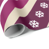 Lila Streifen und weiße Schneeflocken Geschenkpapier (Rolleneckpunkt)