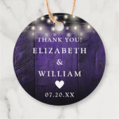 Lila String Lights Rustic Wood Boho Barn Wedding Geschenkanhänger (Rückseite)