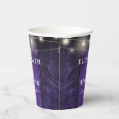 Lila String Lights Rustic Wood Boho Barn Wedding Pappbecher (Rechts)