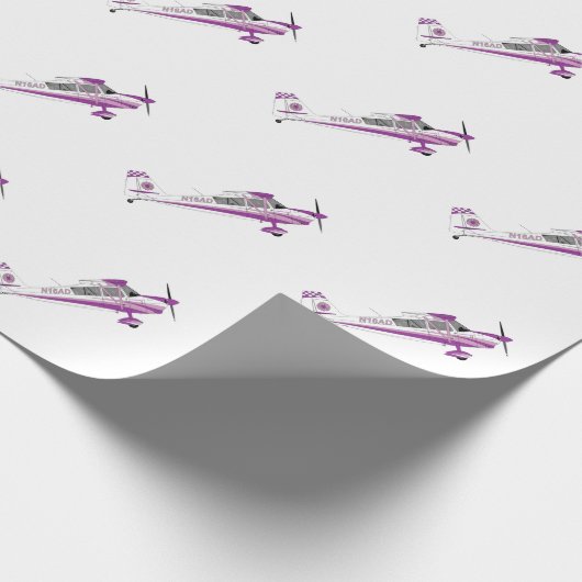 Lila Super Decathlon mit einer Blume auf Schwanz Geschenkpapier (Ecke)