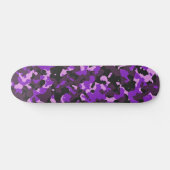 Lila Tarnmuster Skateboard (Horizontal)