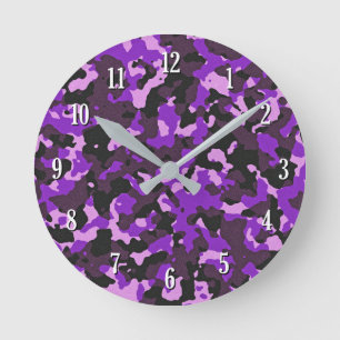 Lila Tarnungsmuster Runde Wanduhr