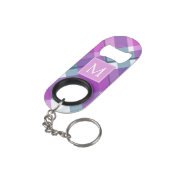 Lila Tartan Monogramm Mini Flaschenöffner (Rückseite Schrägansicht)