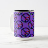 Lila Tasse (Vorderseite Links)