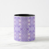 Lila Tasse (Zentrum)